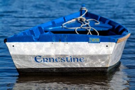 BARQUE;BLANC;BLEU;BLUE;FLATTIE;MONKEY BOAT;MOORING;MOUILLAGE;PLATE;REFLECTION;REFLET;WHITE;MORBIHAN