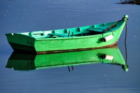 BARQUE;FLATTIE;GREEN;MONKEY BOAT;MOORING;MOUILLAGE;PLATE;REFLECTION;REFLET;VERT;MORBIHAN