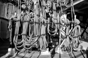 ACCASTILLAGE;BLACK AND WHITE;DECK FITTINGS;GREEMENT;NOIR ET BLANC;RIGGING;CORDAGE;ROPE