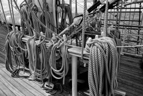 ACCASTILLAGE;BLACK AND WHITE;DECK FITTINGS;GREEMENT;NOIR ET BLANC;RIGGING;CORDAGE;ROPE