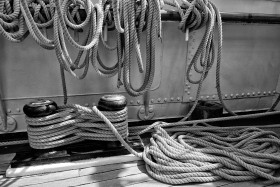 ACCASTILLAGE;BLACK AND WHITE;DECK FITTINGS;GREEMENT;NOIR ET BLANC;RIGGING;CORDAGE;ROPE