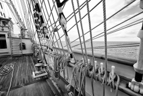 ACCASTILLAGE;BLACK AND WHITE;DECK FITTINGS;GREEMENT;NOIR ET BLANC;RIGGING;CORDAGE;ROPE