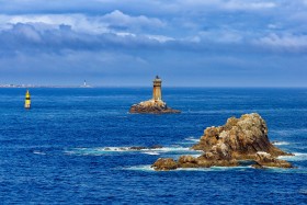 PAYSAGE;BORD DE MER;SEASCAPE;ROCHER;ROCK;MER;SEA;PHARE;LIGHTHOUSE;RAZ;SEIN;PLATE