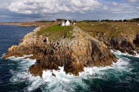 PAYSAGE;LANDSCAPE;BORD DE MER;SEASCAPE;AERIAL;AERIEN;COTE;COAST;FALAISE;CLIFF;PHARE;LIGHTHOUSE;FINISTERE;BEUZEC CAP SIZUN;ROCHER;ROCK;STONE;PIERRE