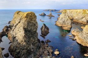 PAYSAGE;BORD DE MER;SEASCAPE;SEASHORE;MORBIHAN;BRETAGNE;BRITTANY;BANGOR;ROCHE;ROCK;ROCHER;FALAISE;CLIFF