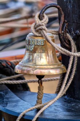 BATEAU;BELL;BOAT;CLOCHE;NAVIRE;SHIP;MARTIME