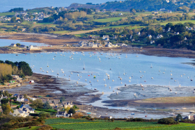 AERIAL;AERIEN;ANSE;COVE;BAIE;BAY;TERENEZ;FINISTERE;BRETAGNE;BRITTANY;PAYSAGE;LANDSCAPE;BORD DE MER;SEASCAPE