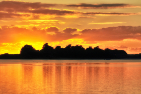 SUNSET;COUCHANT;COUCHER DE SOLEIL;CREPUSCULE;TWILIGHT;MORBIHAN;ORANGE;JAUNE;YELLOW;GOLFE;GOLFE DU MORBIHAN