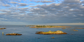 AERIAL;AERIEN;PAYSAGE;LANDSCAPE;BORD DE MER;SEASCAPE;ILE;ISLAND;BATZ;FINISTERE;BRETAGNE;BRITTANY;MATIN;MORNING