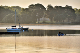 MATIN;MORNING;SUNRISE;LEVER DE SOLEIL;ANNEXE;TENDER;DINGHY;SENE;MORBIHAN;GOLFE;GOLFE DU MORBIHAN