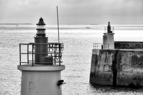 PORT;HARBOUR;QUIBERON;BLACK AND WHITE;NOIR ET BLANC;PHARE;LIGHTHOUSE