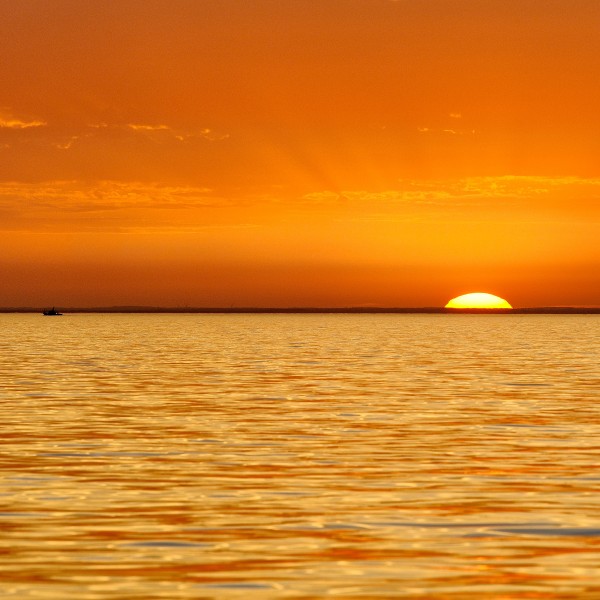 BAIE DE CONCARNEAU;COUCHER DE SOLEIL;CREPUSCULE;FINISTERE;SUNSET;TWILIGHT;ORANGE