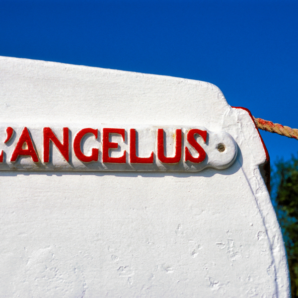 tableau arriere;transom;bout;rope;nom;name;blanc;white;bleu;blue;rouge;red